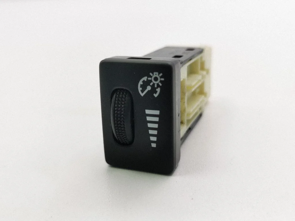 Citi slēdži/rokturi/pārslēdži 453471