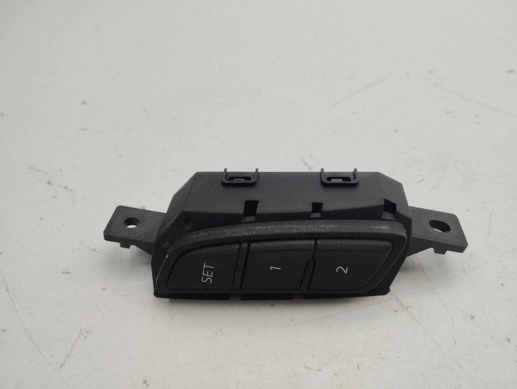 Seat memory switch – front right