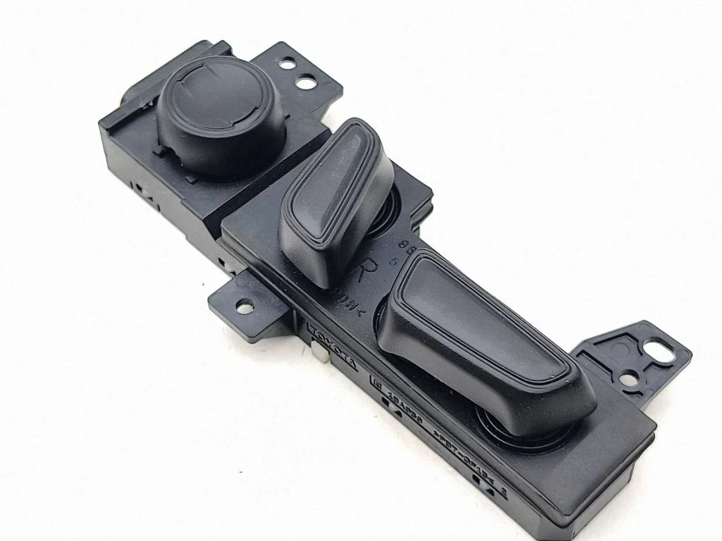 Seat control switch 18A959