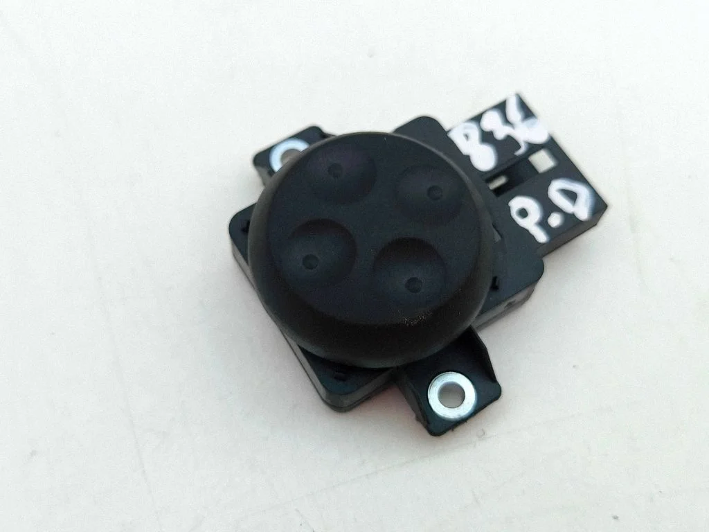 Seat control switch 10027065