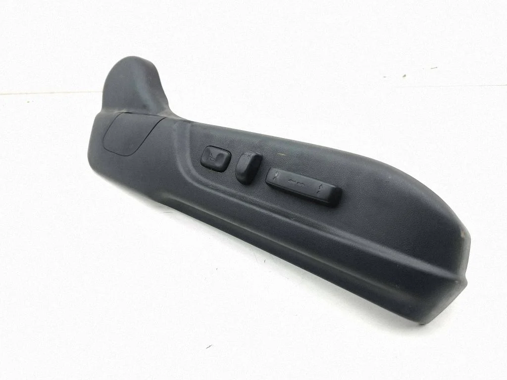 Seat control switch 4111631SDD3U700