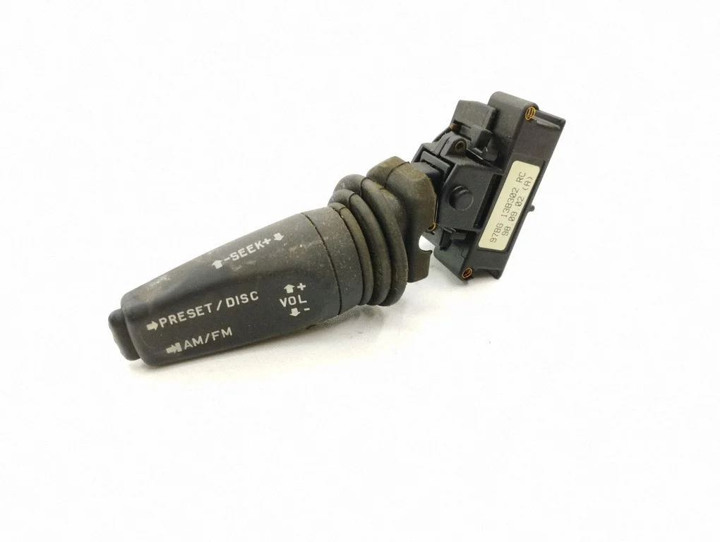 Multifunctional control switch/knob 97BG13B302RC