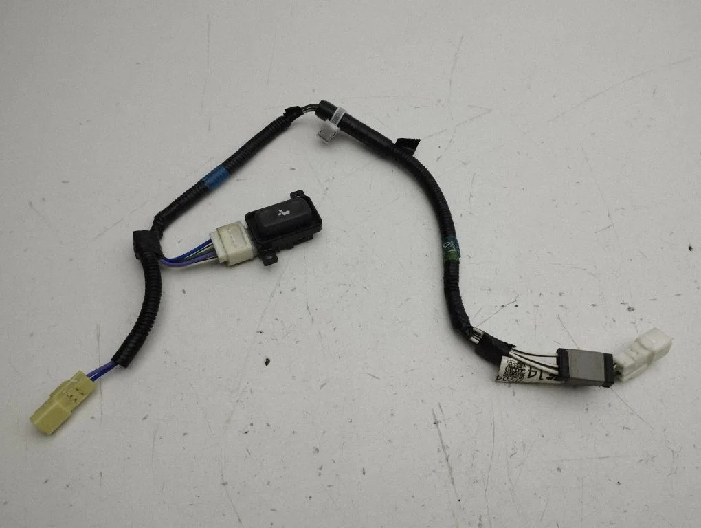 Seat control switch 8219147040C