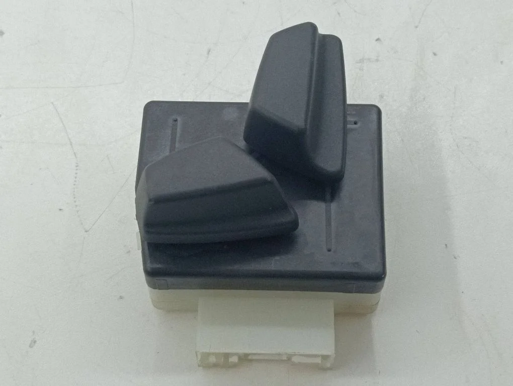 Seat control switch 6958526