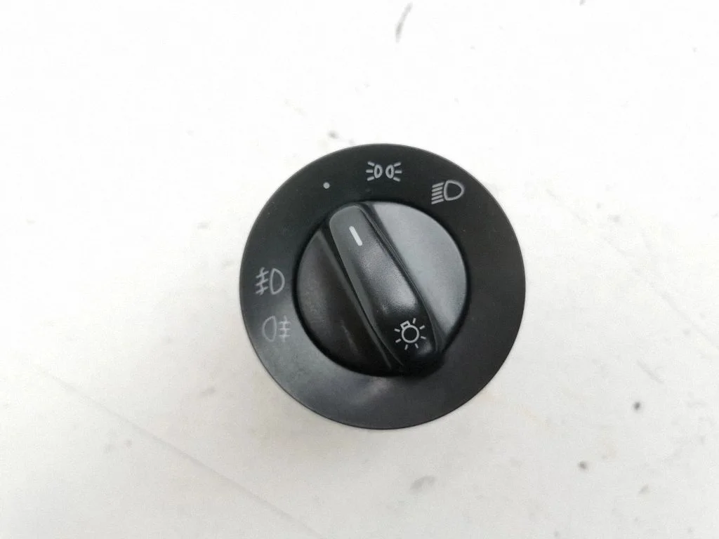Light switch 7L5941531B