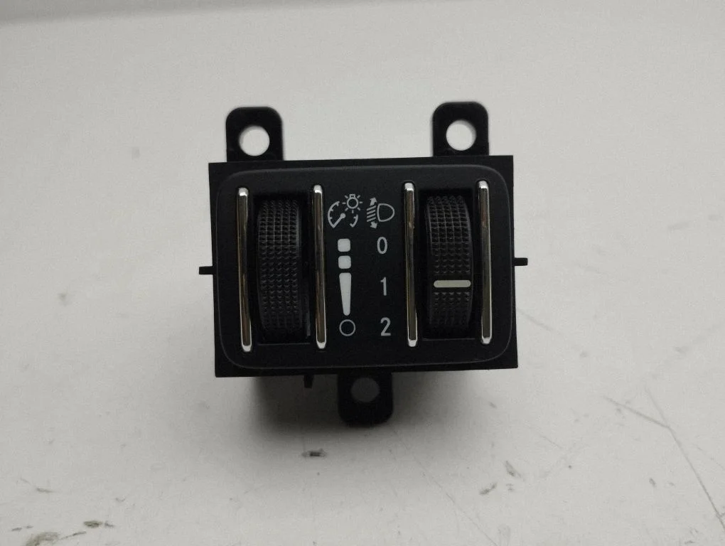 Light switch – Maserati Ghibli (2013-)