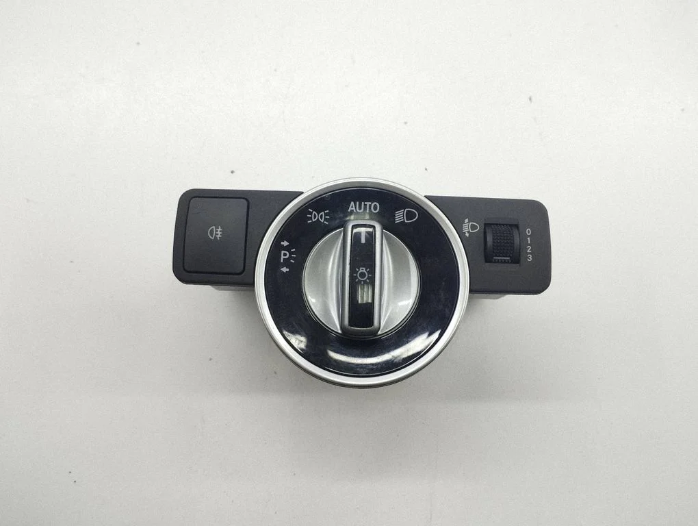 Light switch A2049053103