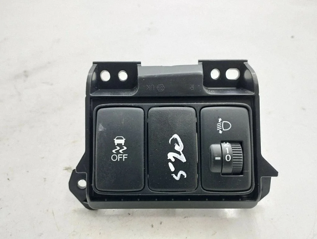 Headlight level height control switch – Honda Civic IX (2011-2017)