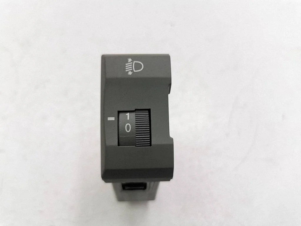 Headlight level height control switch 751U00080