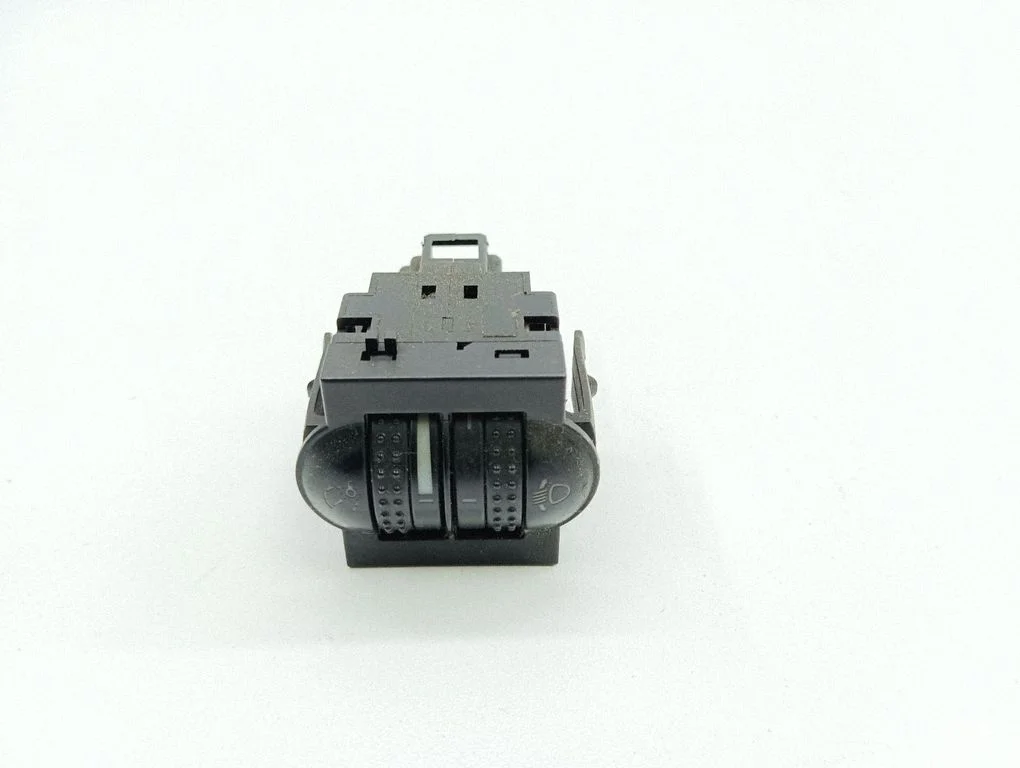 Regulator poziomu reflektorów – Volkswagen Passat B5 (1997-2000)