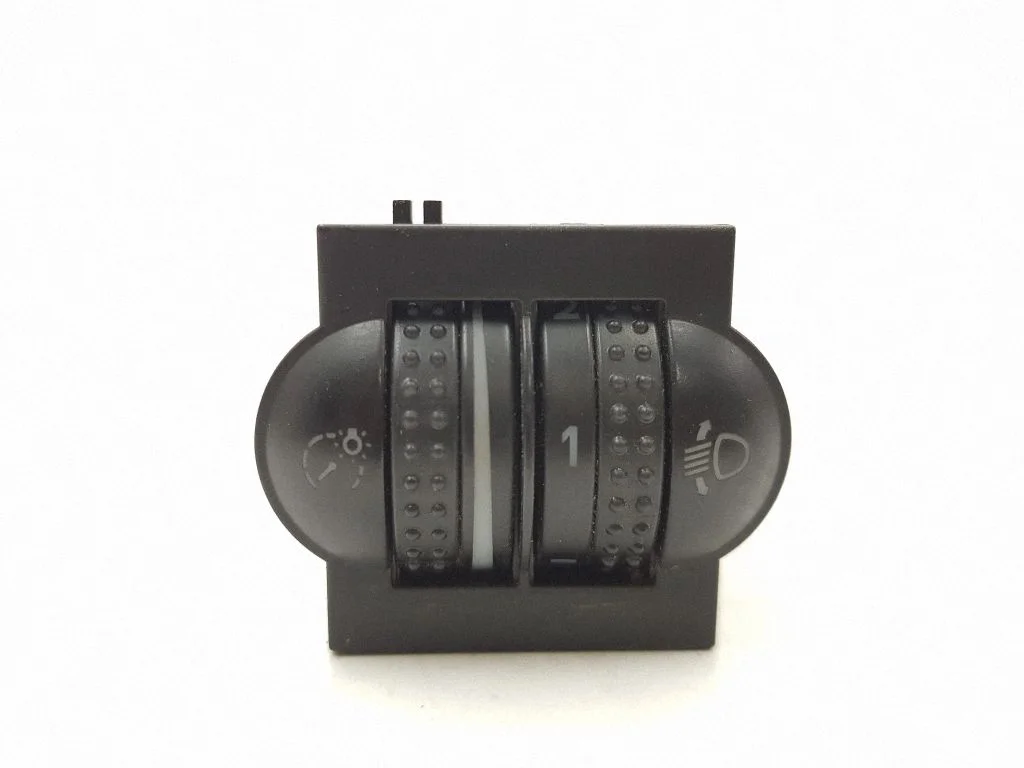 Regulator poziomu reflektorów – Volkswagen Passat B5 (1997-2000)