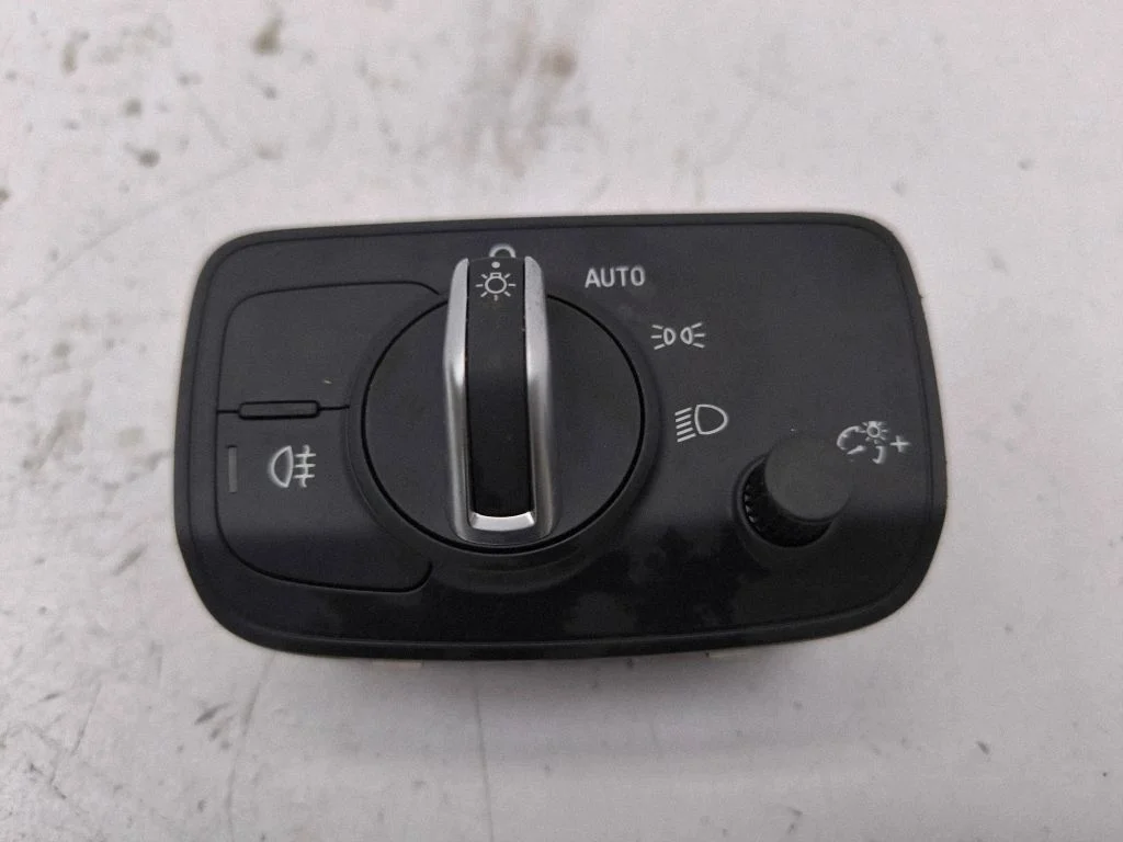 Light switch 8V0941531BA
