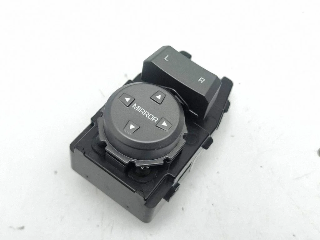 Wing mirror switch 93530G2510