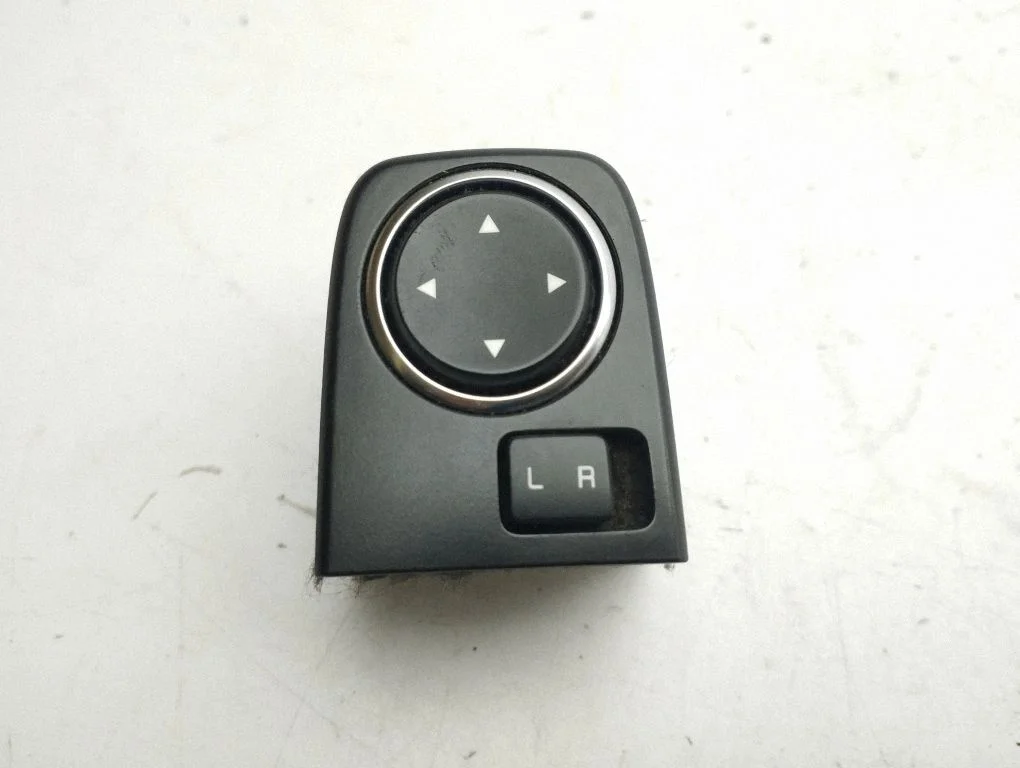 Küljepeeglite lüliti 93530J7200