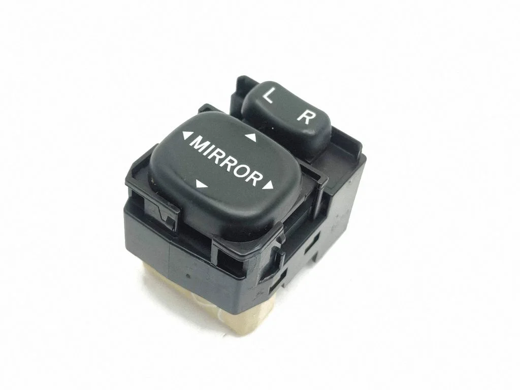 Wing mirror switch