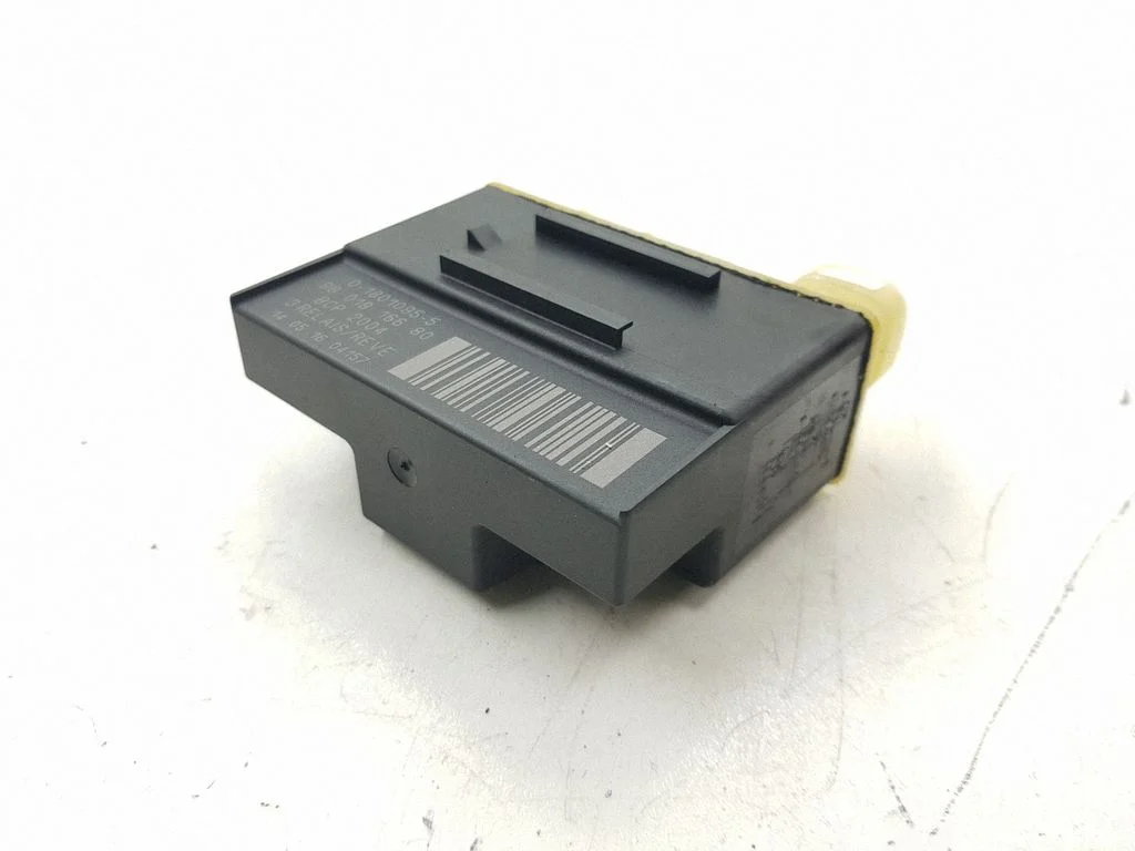Coolant fan relay 9801916680