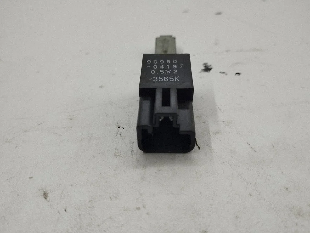 Other relay 9098004197