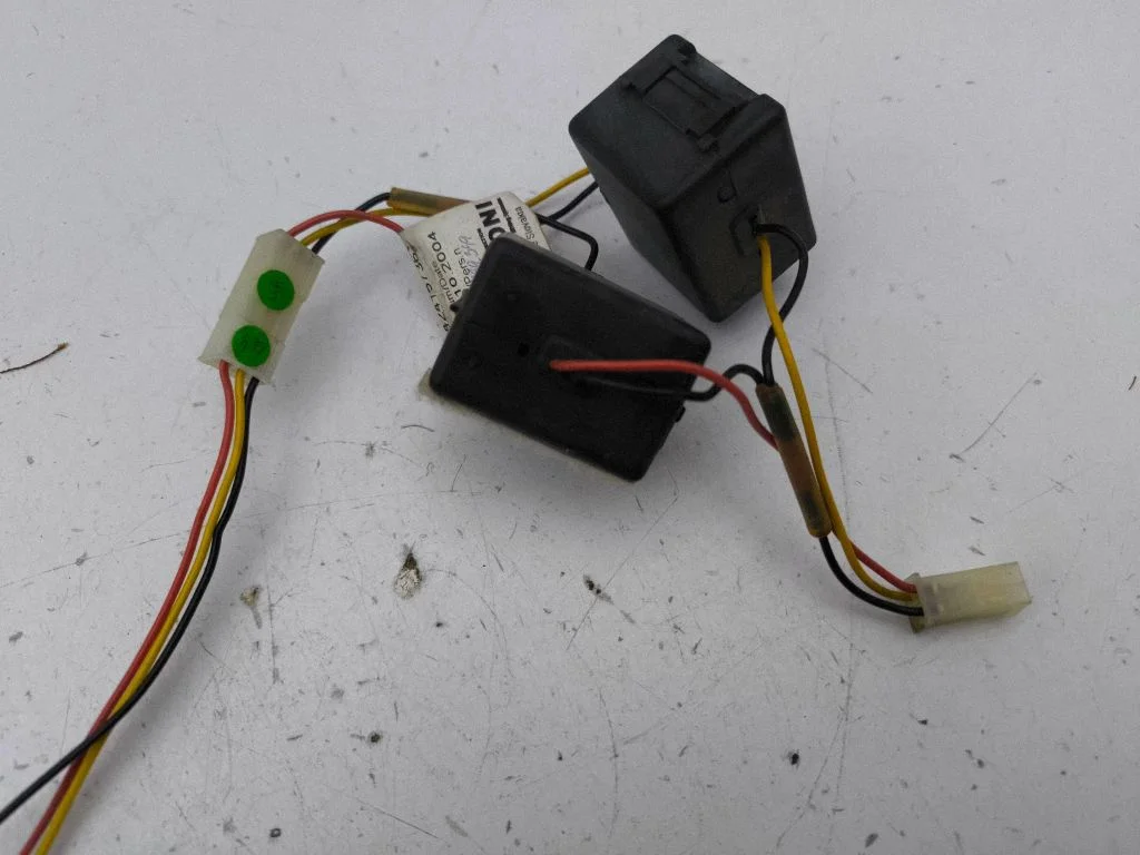 Other relay 205729