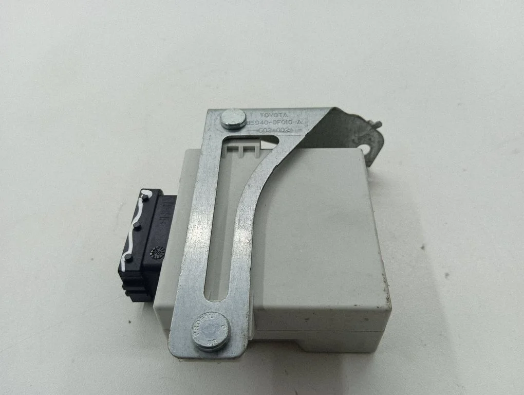 Window wiper relay – Toyota Corolla Verso AR10 (2004-2009)