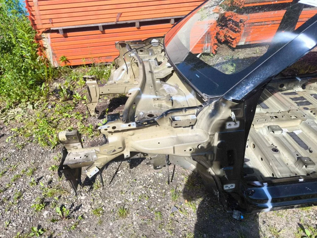 Front quarter panel – left