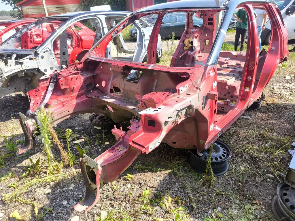 Front quarter panel – left
