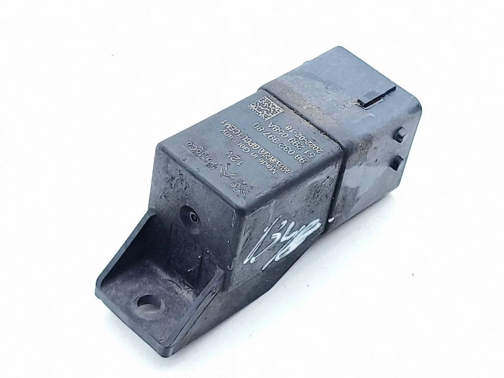 Glow plug pre-heat relay 9803299780