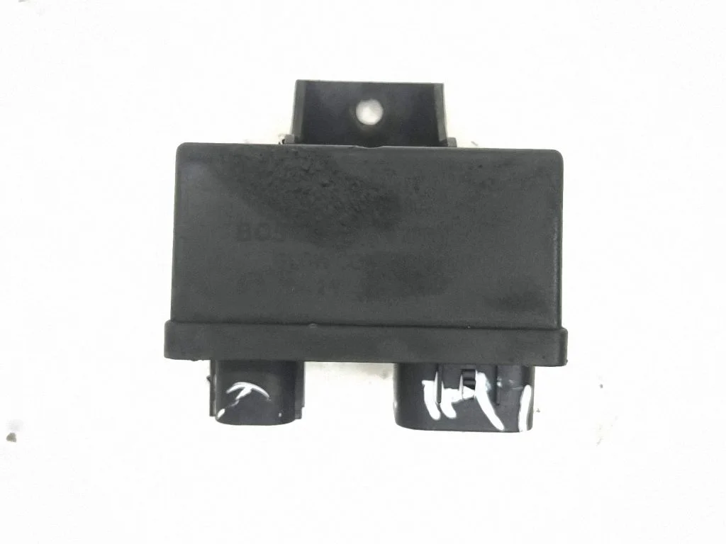 Glow plug pre-heat relay