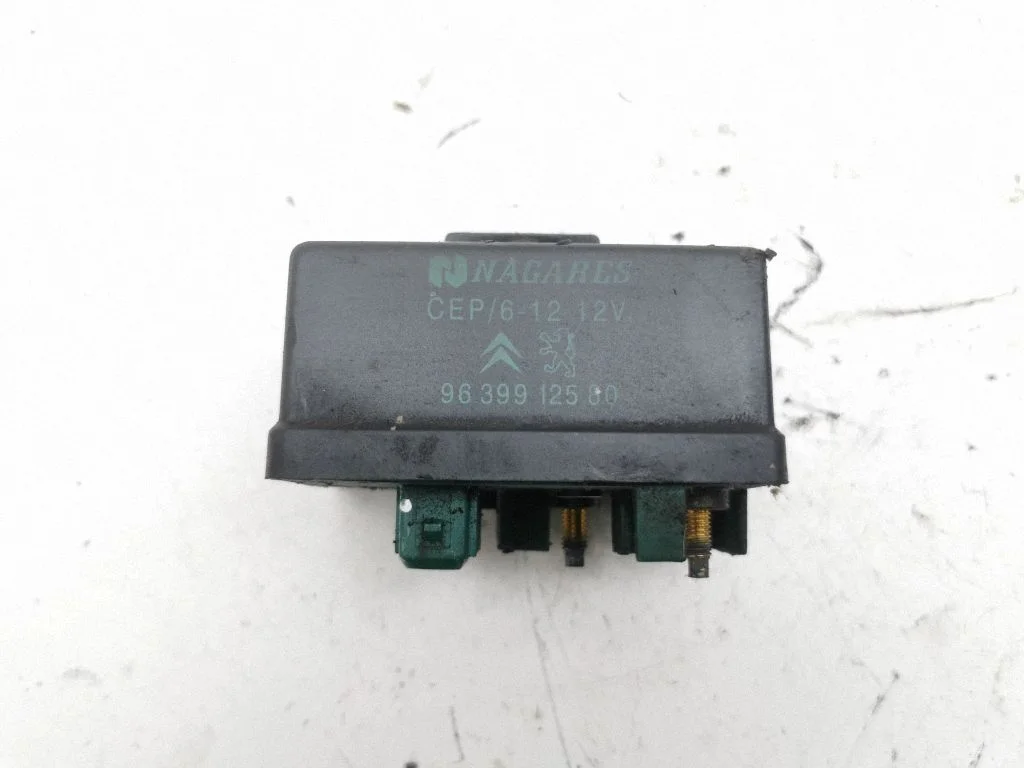 Kvēlsveču priekšuzsildes relejs 9639912580