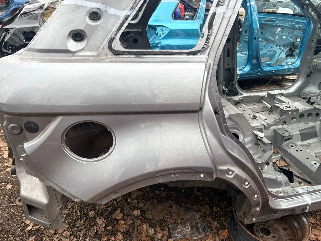 Rear quarter panel – right