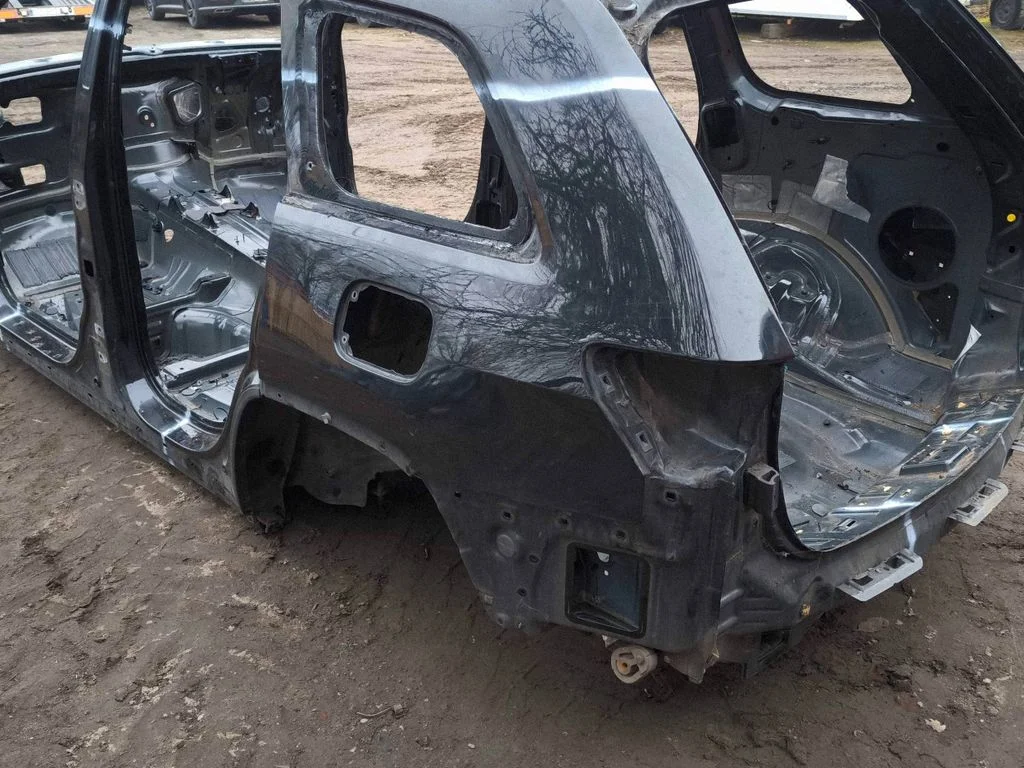 Rear quarter panel – left