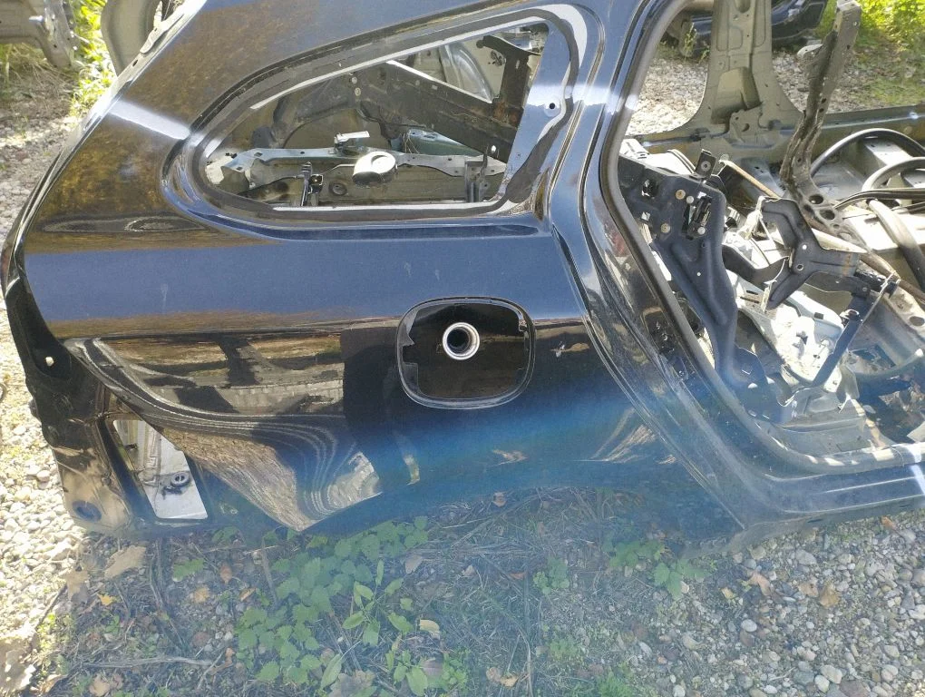 Rear quarter panel – right
