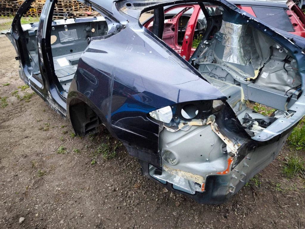 Rear quarter panel – Tesla Model S (2012-)