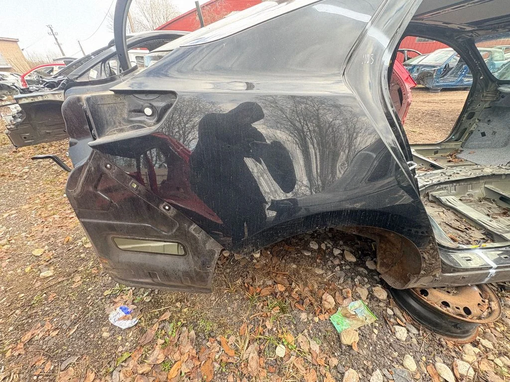 Rear quarter panel – right