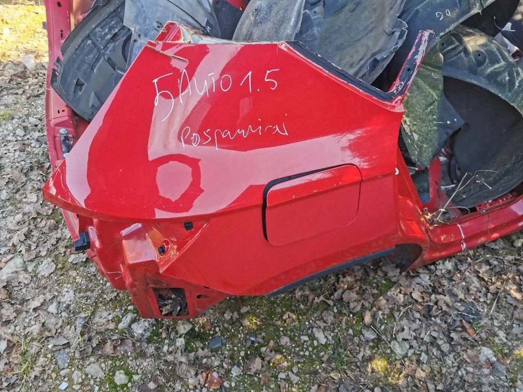 Rear quarter panel – right