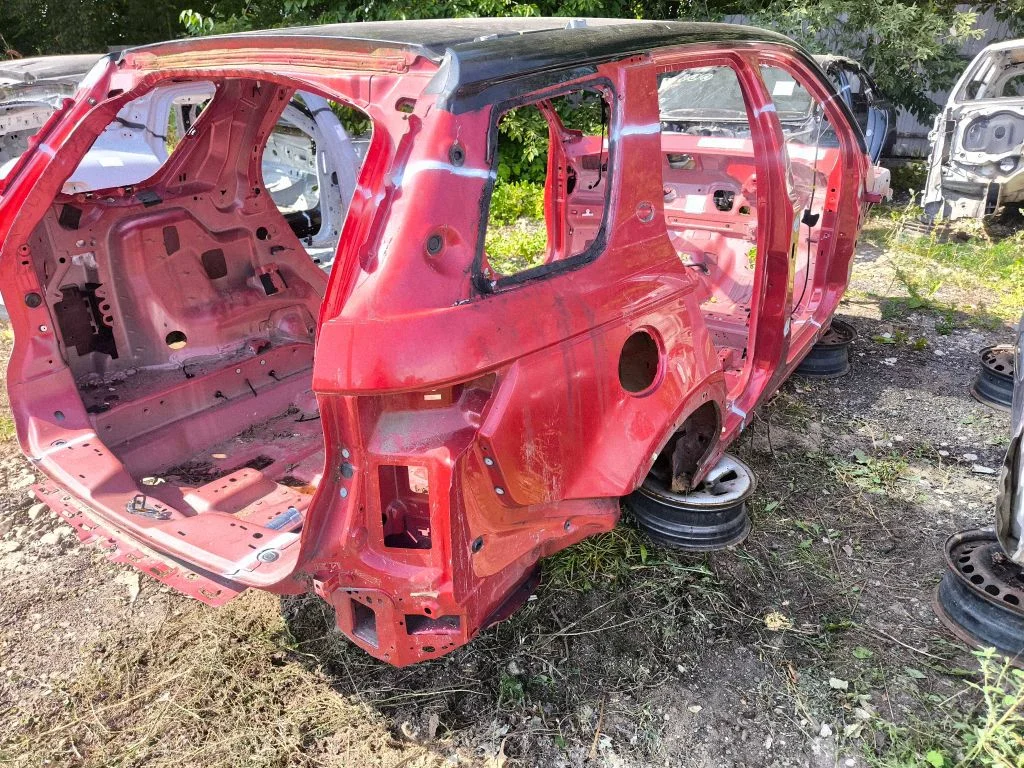 Rear quarter panel – right