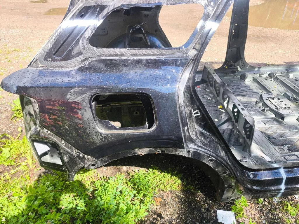 Rear quarter panel – right