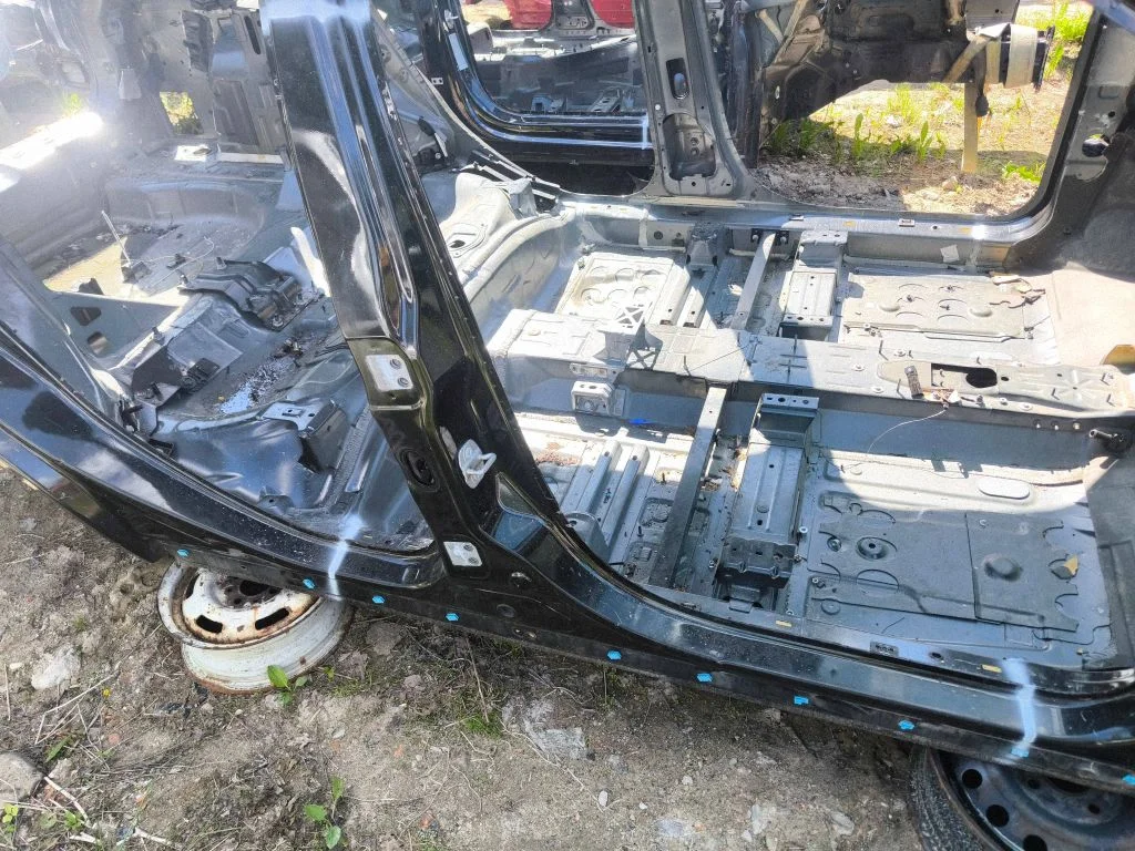 Kerepost (keskmine) – Jeep Grand Cherokee (2010-2021)