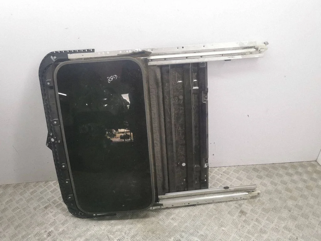 Sunroof set – Mitsubishi Outlander (2007-2012)