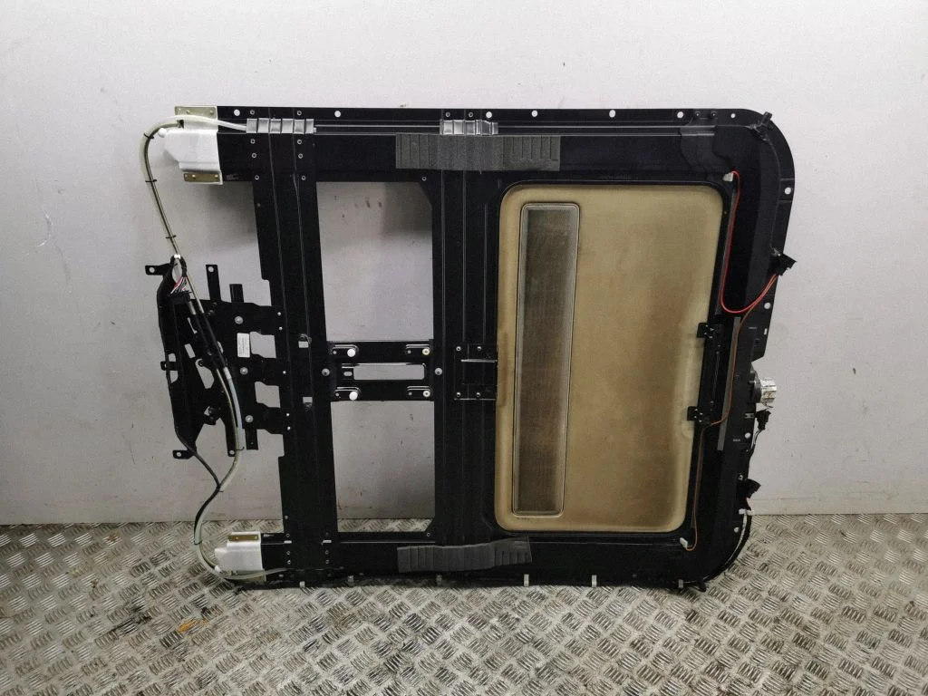 Katuseluugi komplekt 3W5868297B