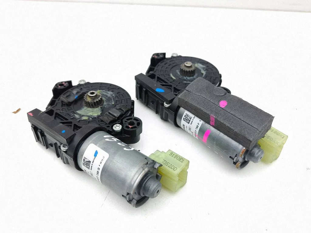 Sunroof motor/actuator 0390200132