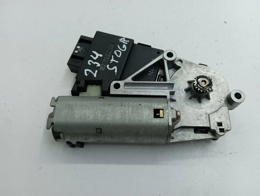 Jumta lūkas motoriņš/piedziņa 83814809