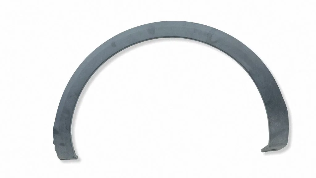 Rear arch trim 9831344880