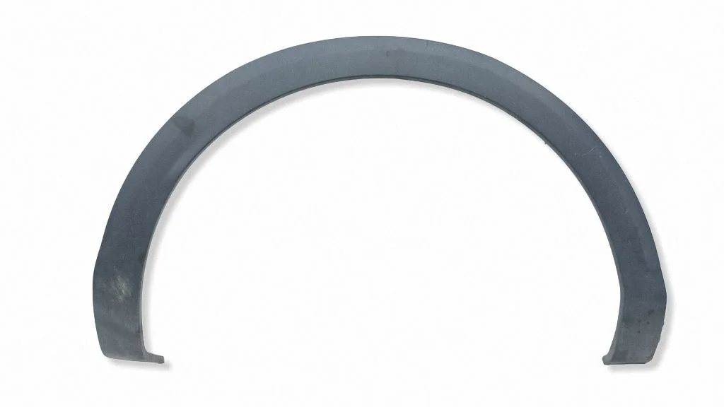 Rear arch trim 9831344780
