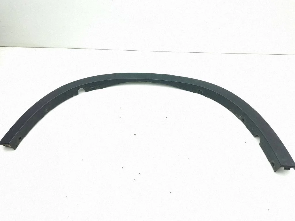 Rear arch trim 729437