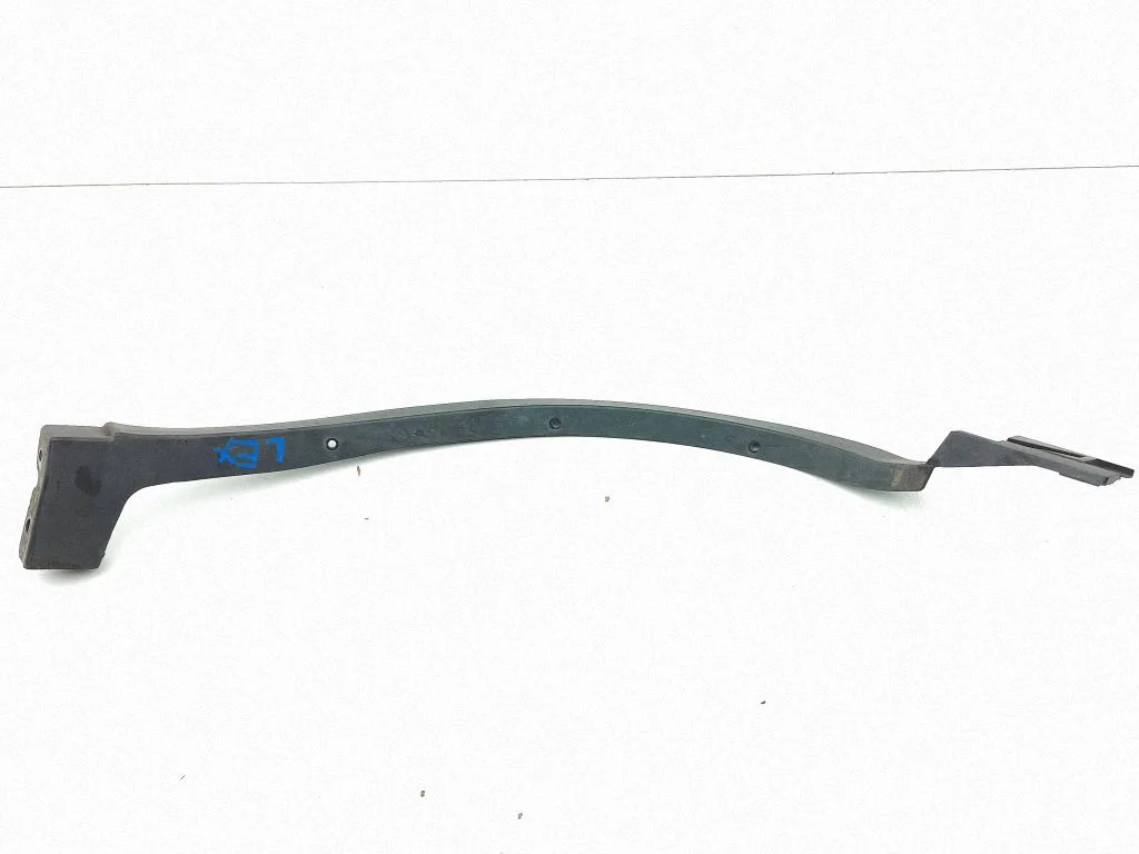Rear arch trim 7587448020