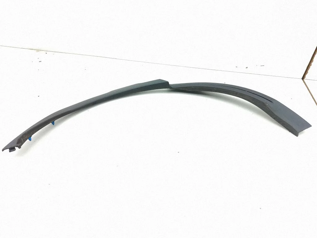 Rear arch trim BJ32290E22