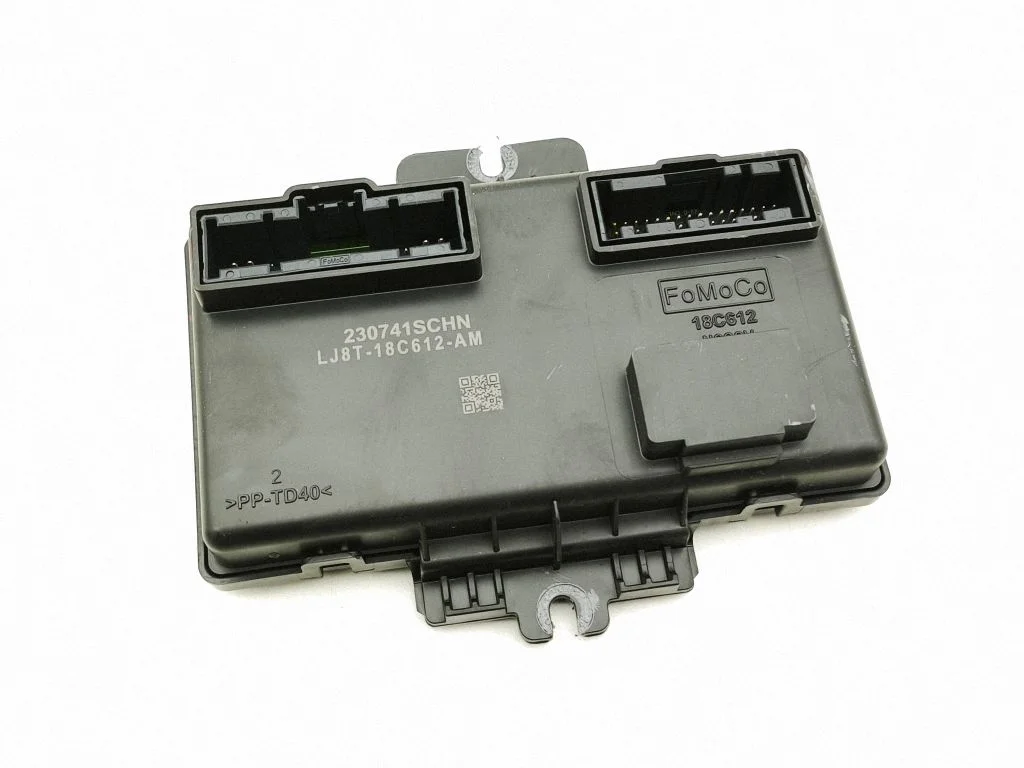Climate control unit LJ8T18C612AM