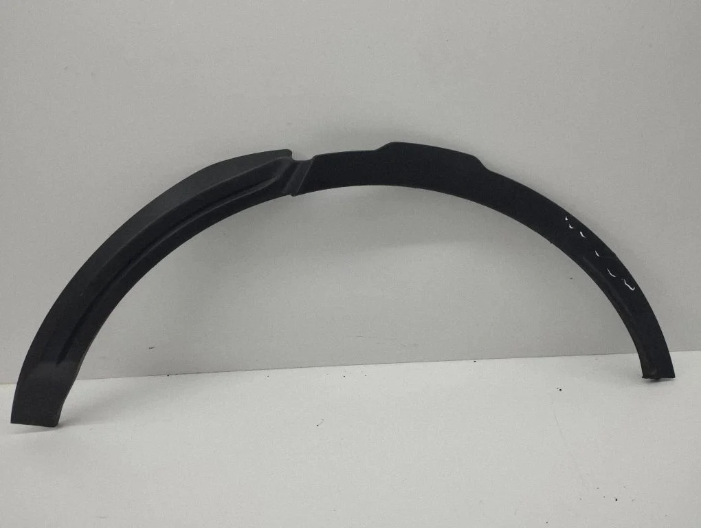 Rear arch trim BJ32290E23
