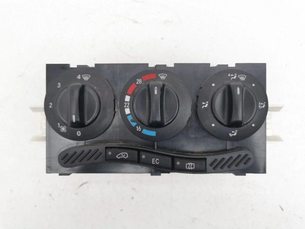 Panel sterowania klimatyzacją / nawiewem – Mercedes-Benz Klasa A W168 (1997-2004)
