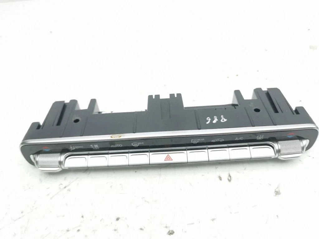 Gaisa kondicioniera/klimata/sildītāja vadības bloks (salonā) A2479057003